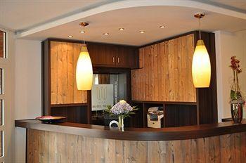 Hotel Weide Satow Екстериор снимка