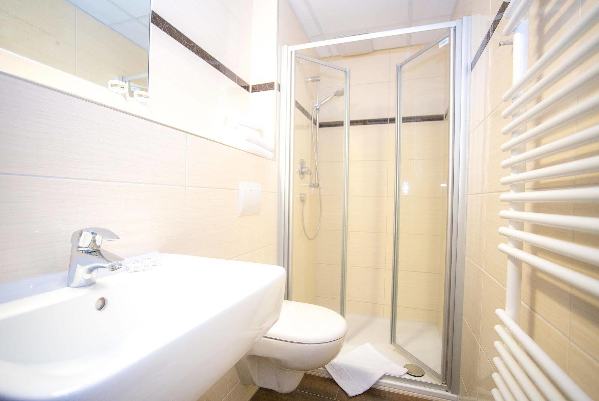 Hotel Weide Satow Екстериор снимка